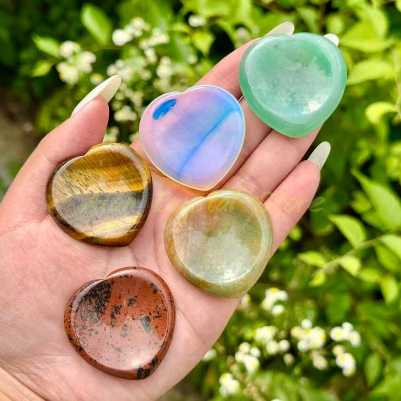 Natural Crystal Quartz Worry Stone.1PC (Random Delivery)