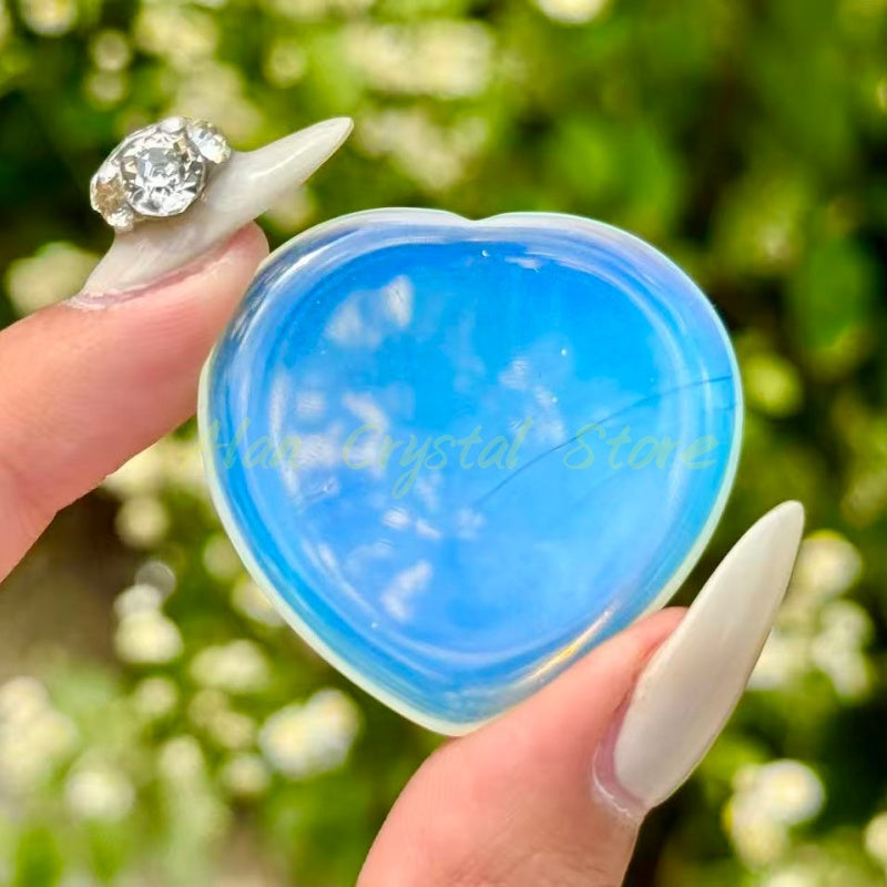 Natural Crystal Quartz Worry Stone.1PC (Random Delivery)