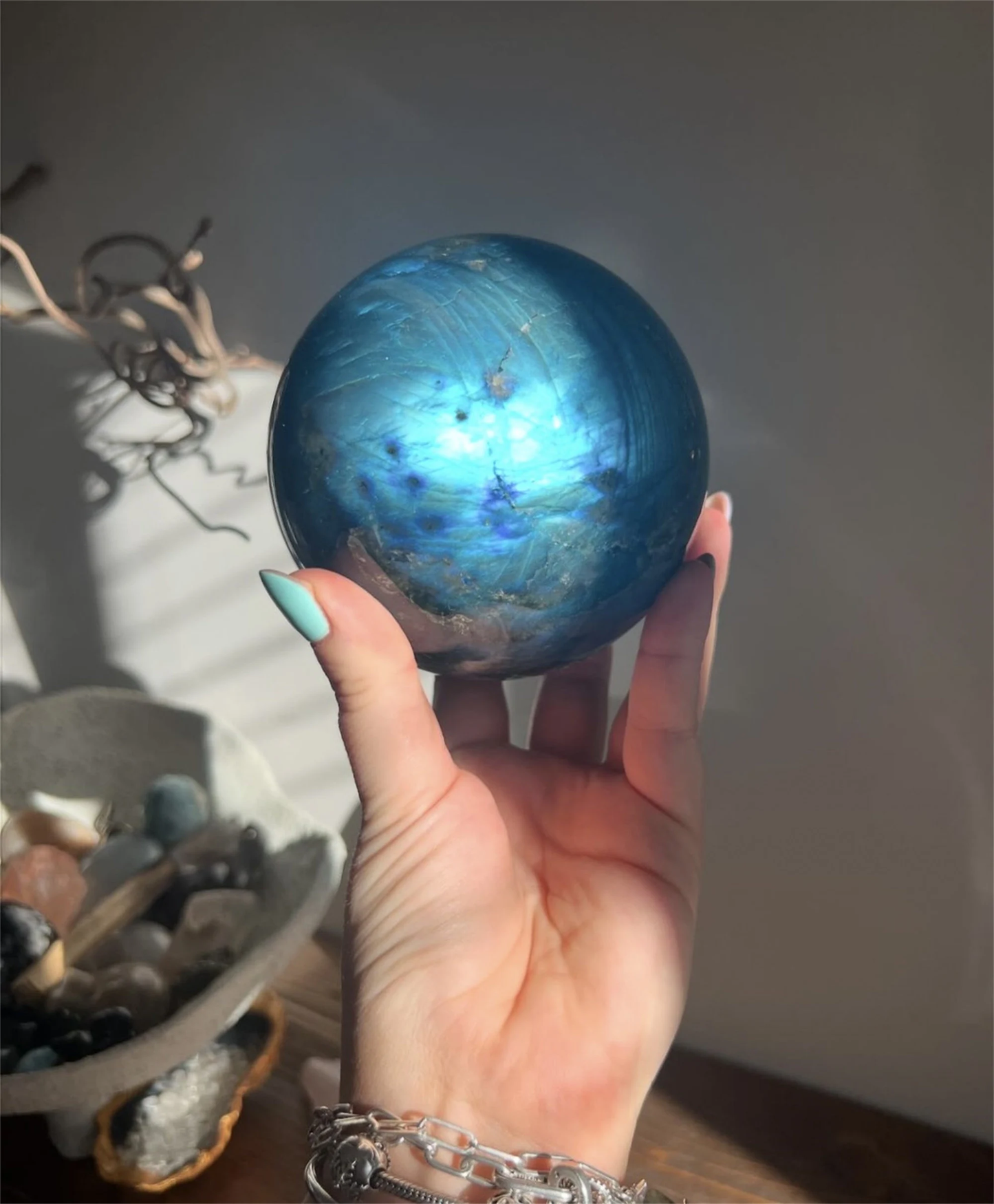 Natural Labradorite Sphere,High Quality Crystal Labradorite Ball.