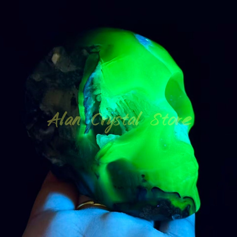 Natural Volcanic Agate Skull.1PC