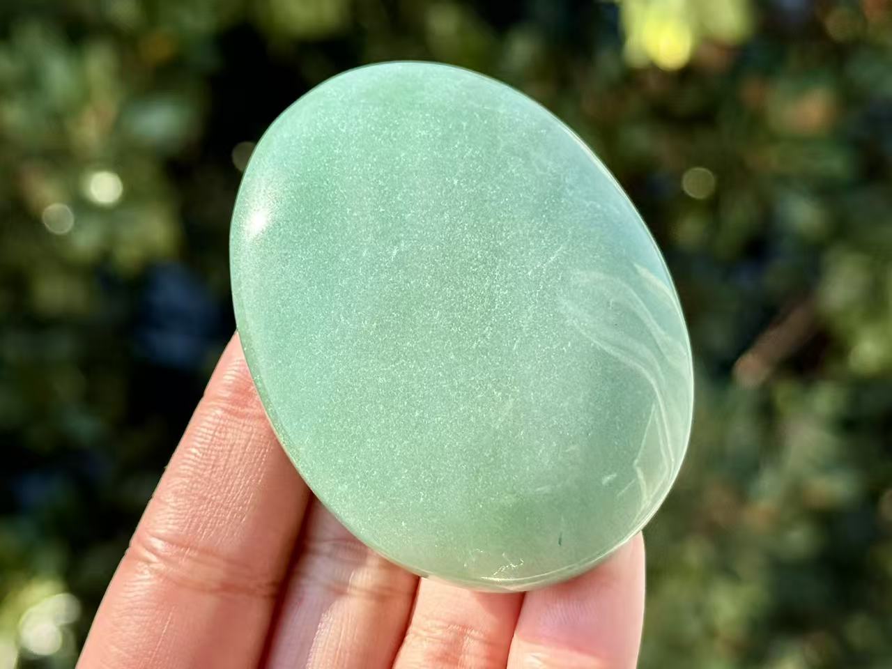 Natural Aventurine palm stone,Hand Carved Worry Stone.1PC