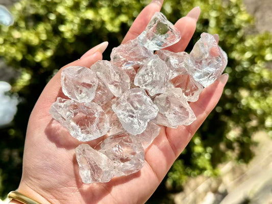 200g+ Natural Clear Quartz Raw Stone,High-quality crystal quartz Stone.