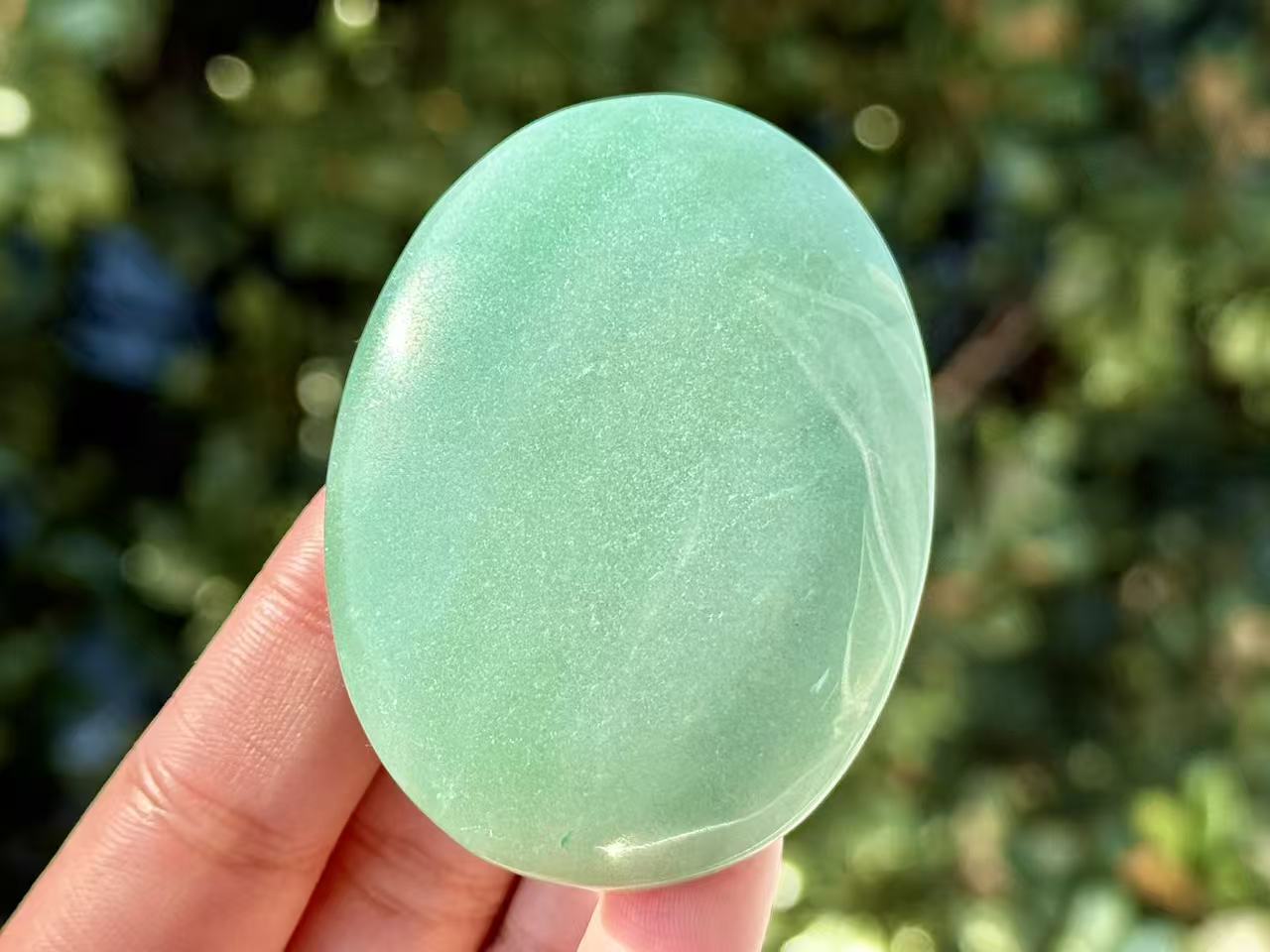 Natural Aventurine palm stone,Hand Carved Worry Stone.1PC