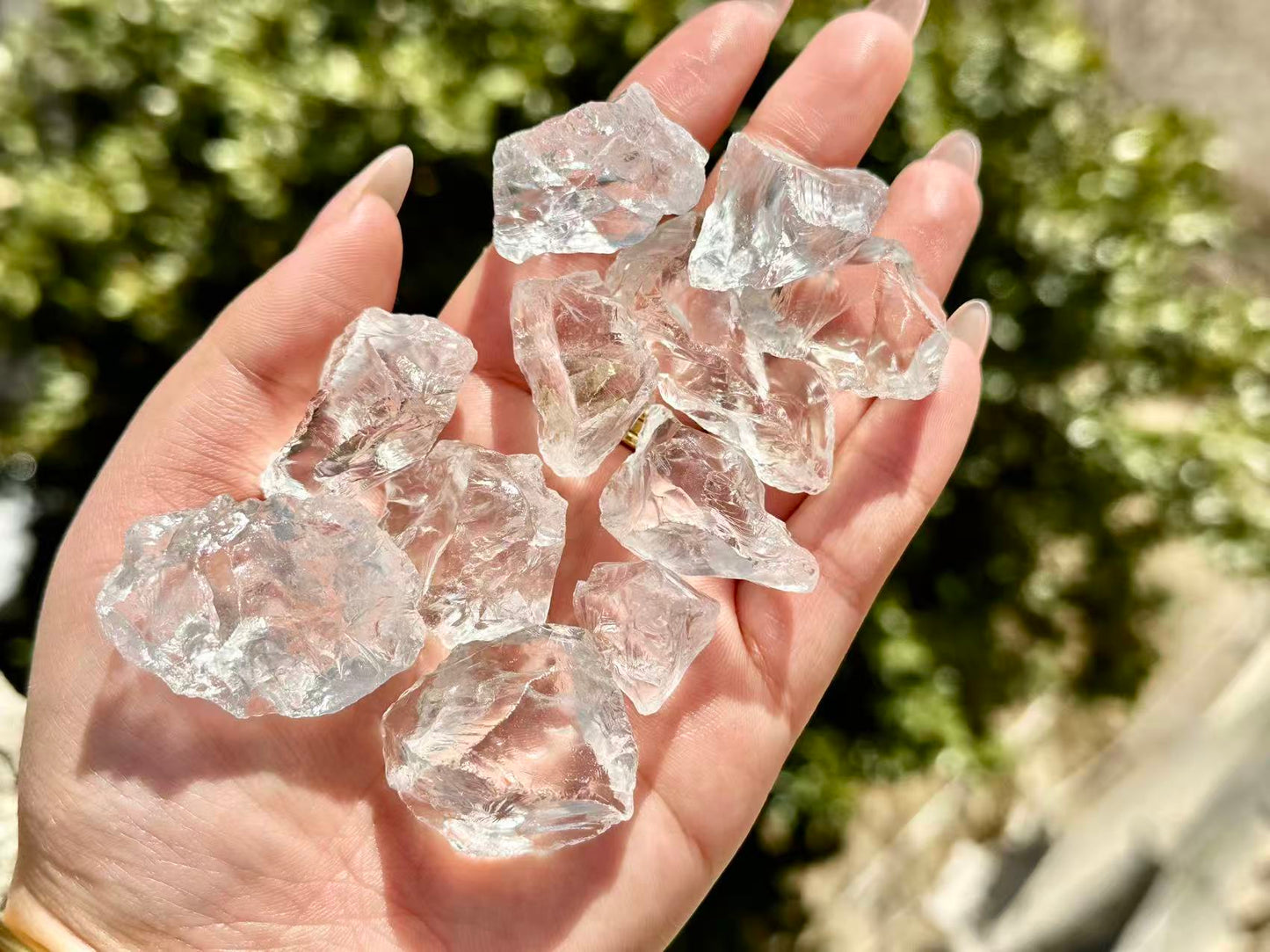 200g+ Natural Clear Quartz Raw Stone,High-quality crystal quartz Stone.