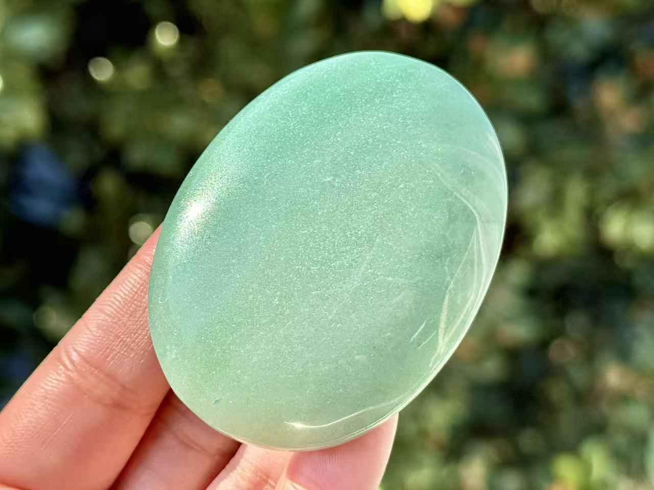 Natural Aventurine palm stone,Hand Carved Worry Stone.1PC