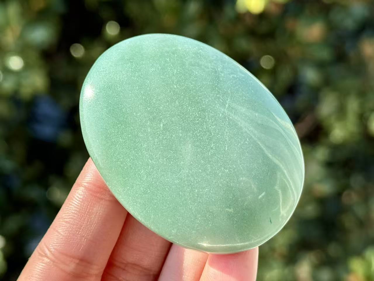 Natural Aventurine palm stone,Hand Carved Worry Stone.1PC