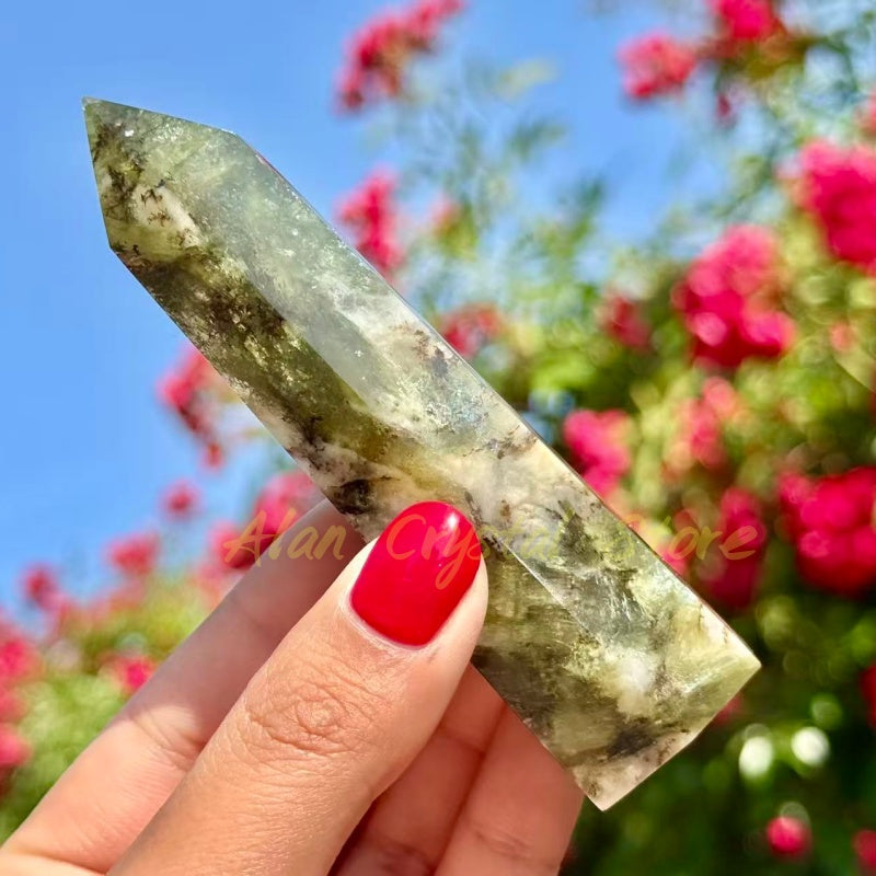 Natural Green Mica Points