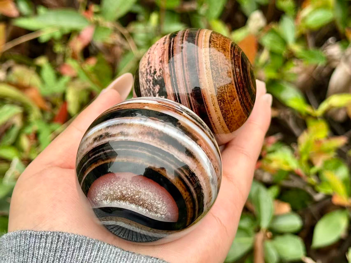 Natural Sardonyx Sphere,Agate Geode Sphere.Reiki healing Ball. +Free Base
