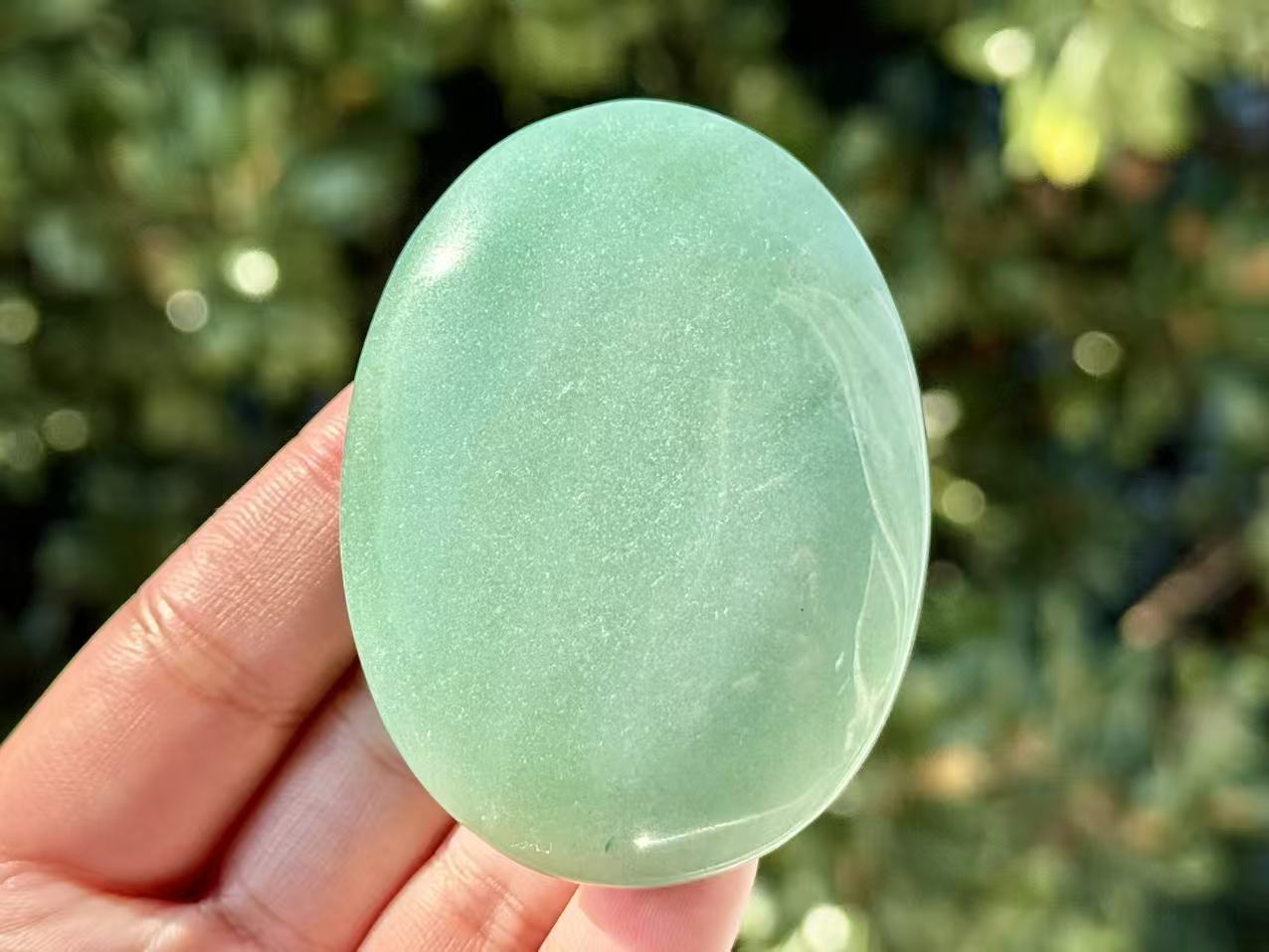 Natural Aventurine palm stone,Hand Carved Worry Stone.1PC