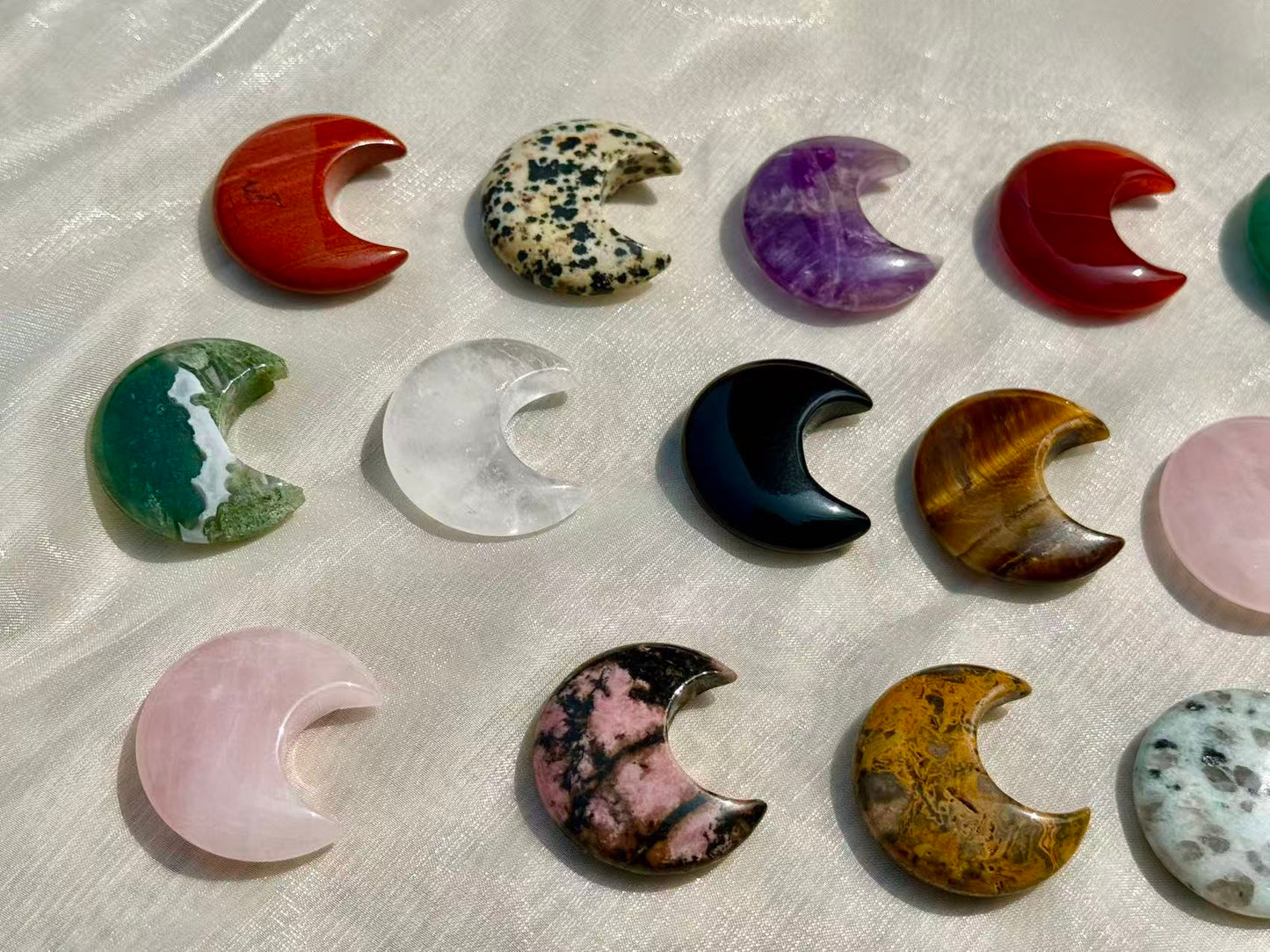 10PCS Natural Crystal Quartz Moon,Hand Carved Moon.Crystal gifts