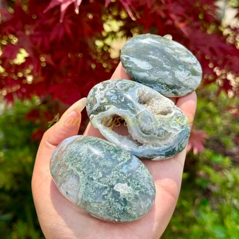 Moss Agate Palm Stone